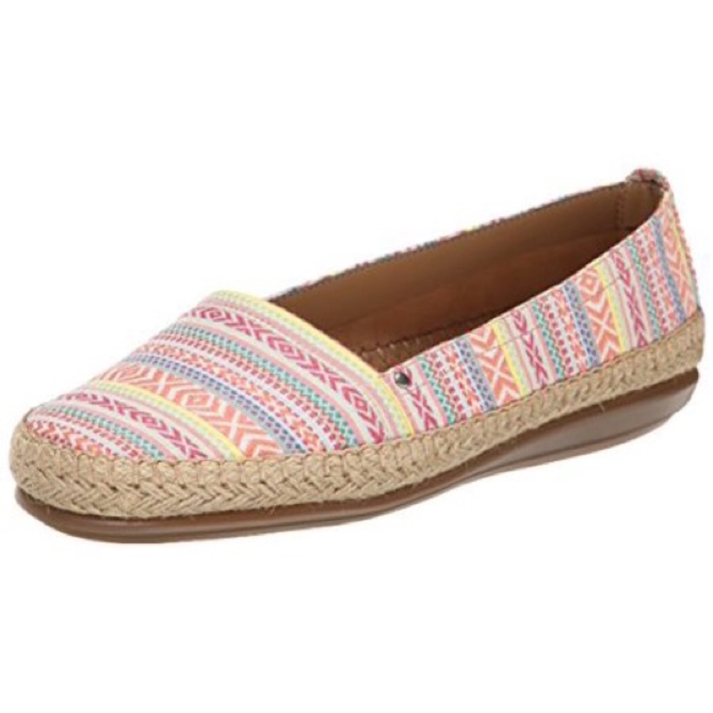 Aerosoles Solitaire Tribal Flats 11 NWT